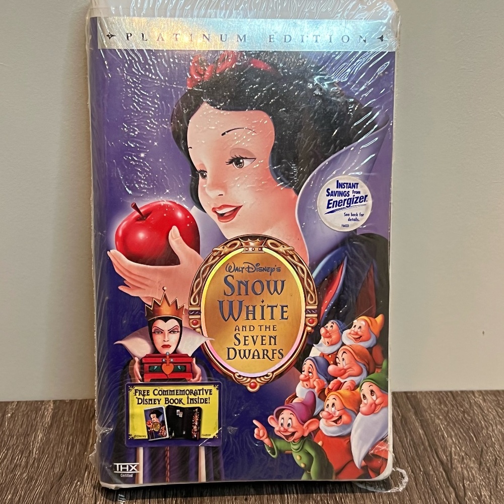 Snow White and the Seven Dwarfs VHS NEW